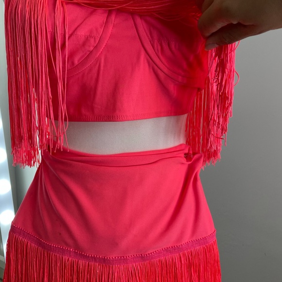 Two piece halter and shorts with fringe all pink - Picture 5 of 7